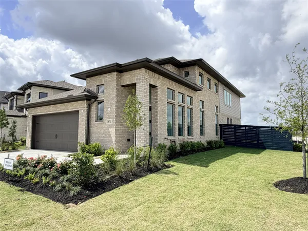 $2,600 | 10702 Ursa Street, Richmond, TX 77469