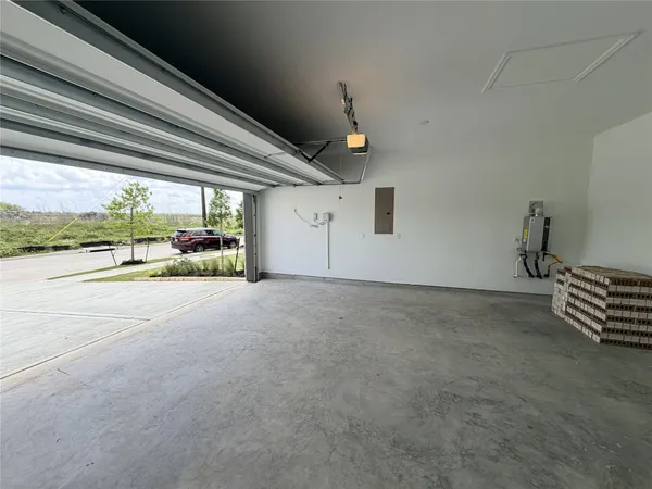 $2,600 | 10702 Ursa Street, Richmond, TX 77469