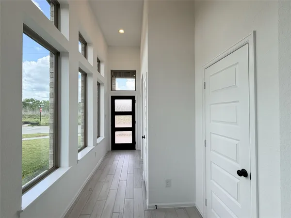 $2,600 | 10702 Ursa Street, Richmond, TX 77469