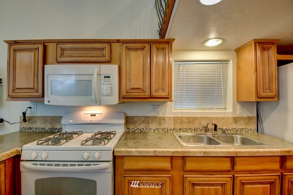61-1 Gold Nuget Road Deming, WA 98244 - Photo 12 of 39 Gallery Image 12