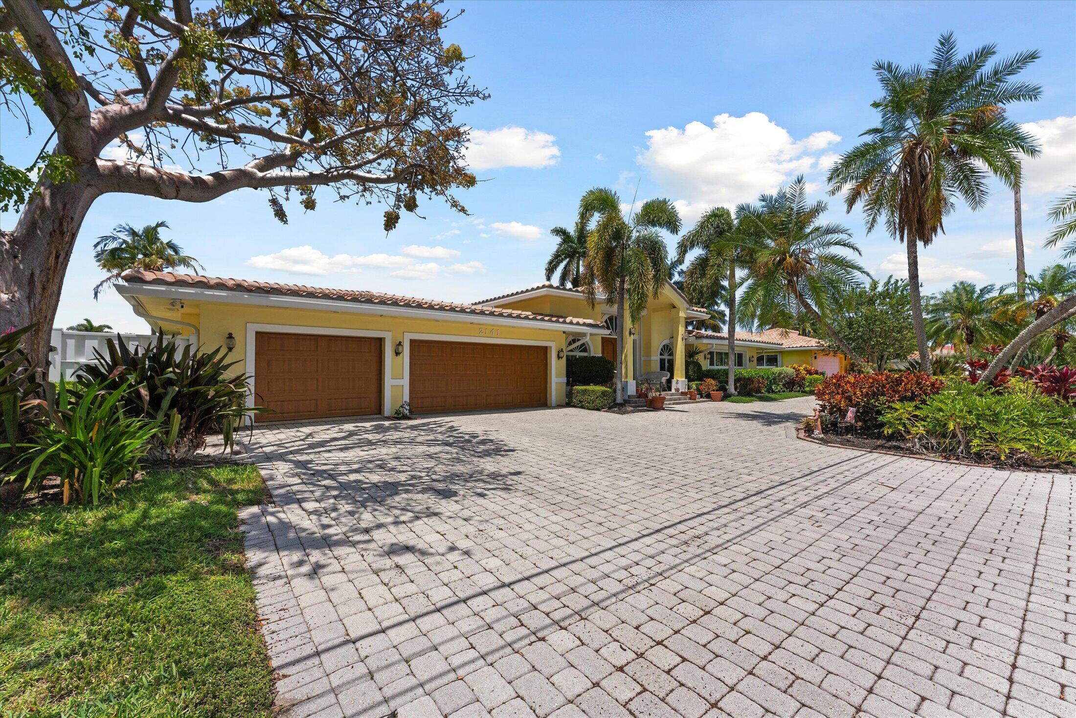 2141 Northeast 29th Street Lighthouse Point, FL 33064 - Photo 3 of 53 3