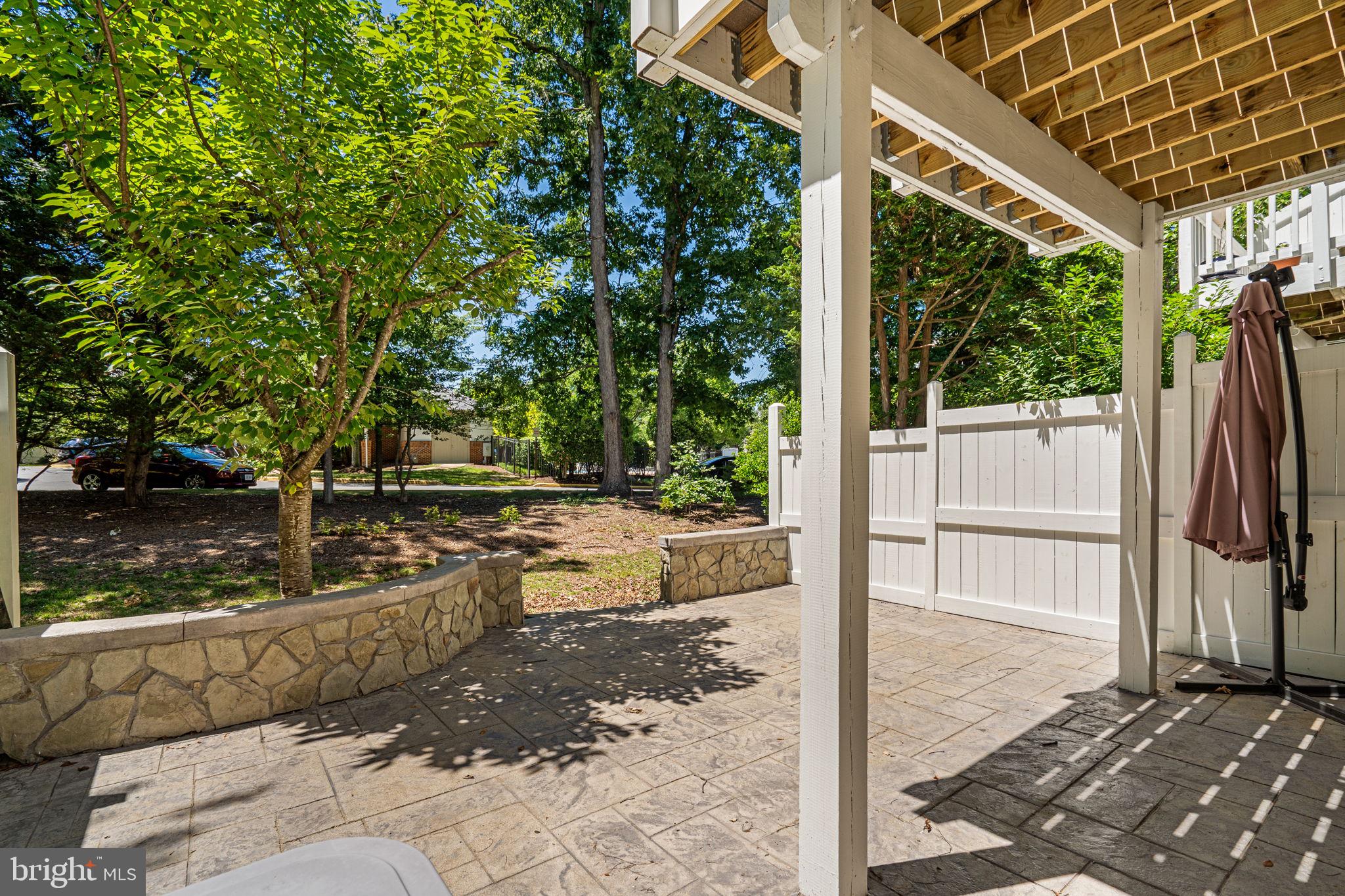 12087 Edgemere Circle Reston, VA 20190 - Photo 5 of 34