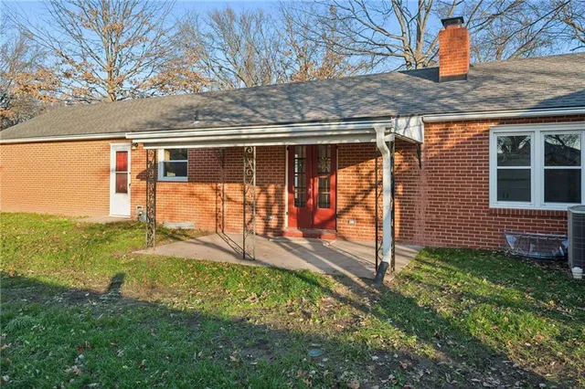 $310,000 | 3804 Appleton Avenue, Independence, MO 64052