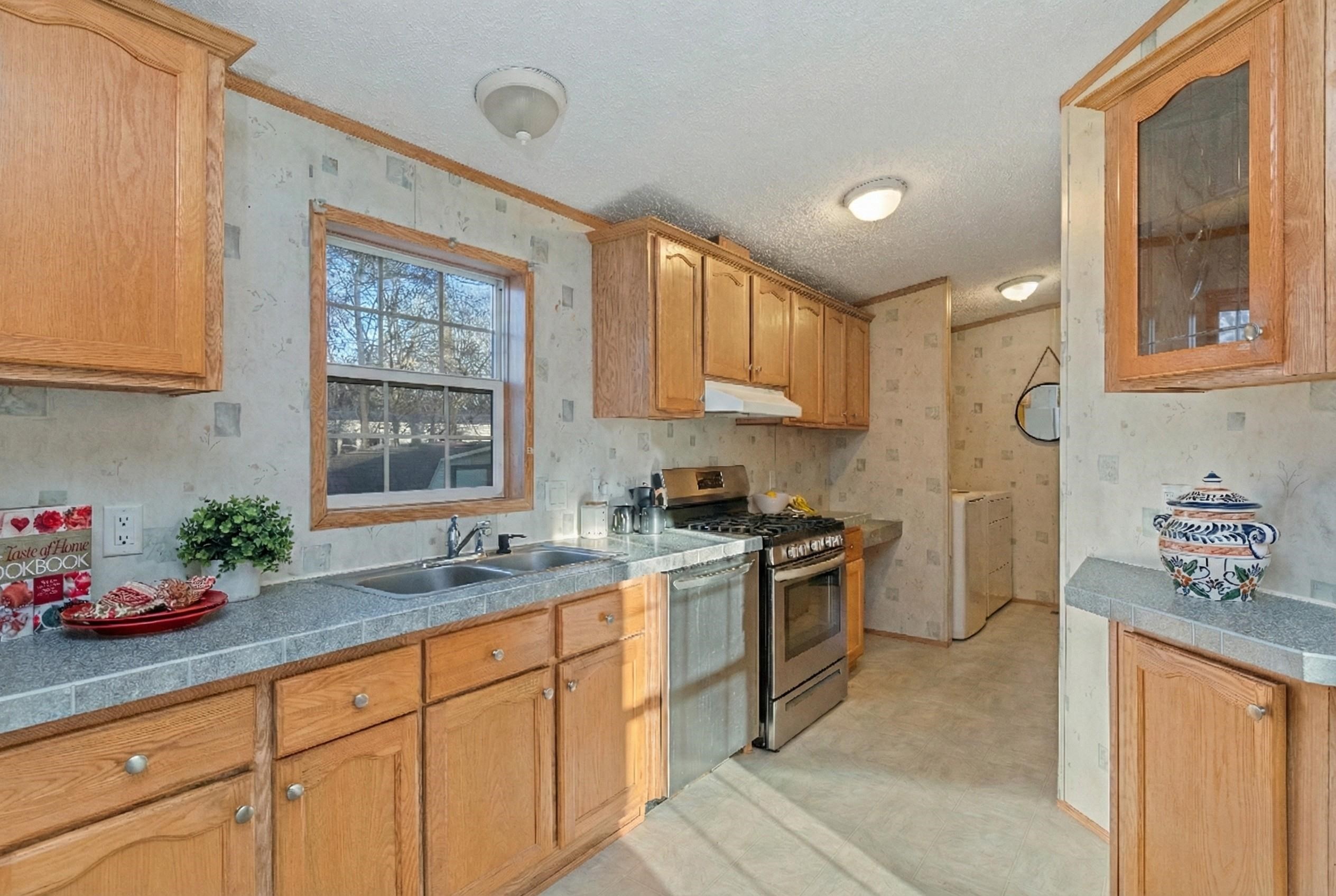 317 Wedgewood Road, Unit 29 Colchester, VT 05446 - Photo 12 of 33 Gallery Image 12