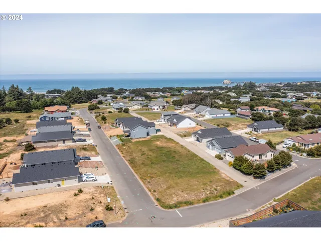 $155,000 | 728 Seacrest Drive, Bandon, OR 97411