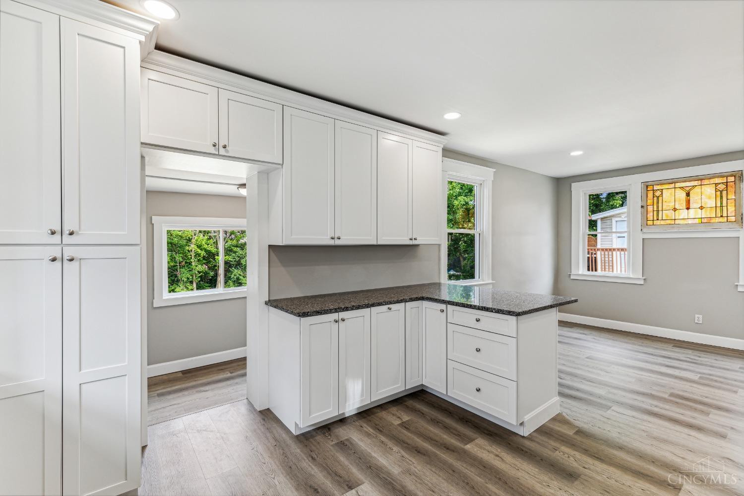 3901 Race Road Cincinnati, OH 45211 - Photo 10 of 23
