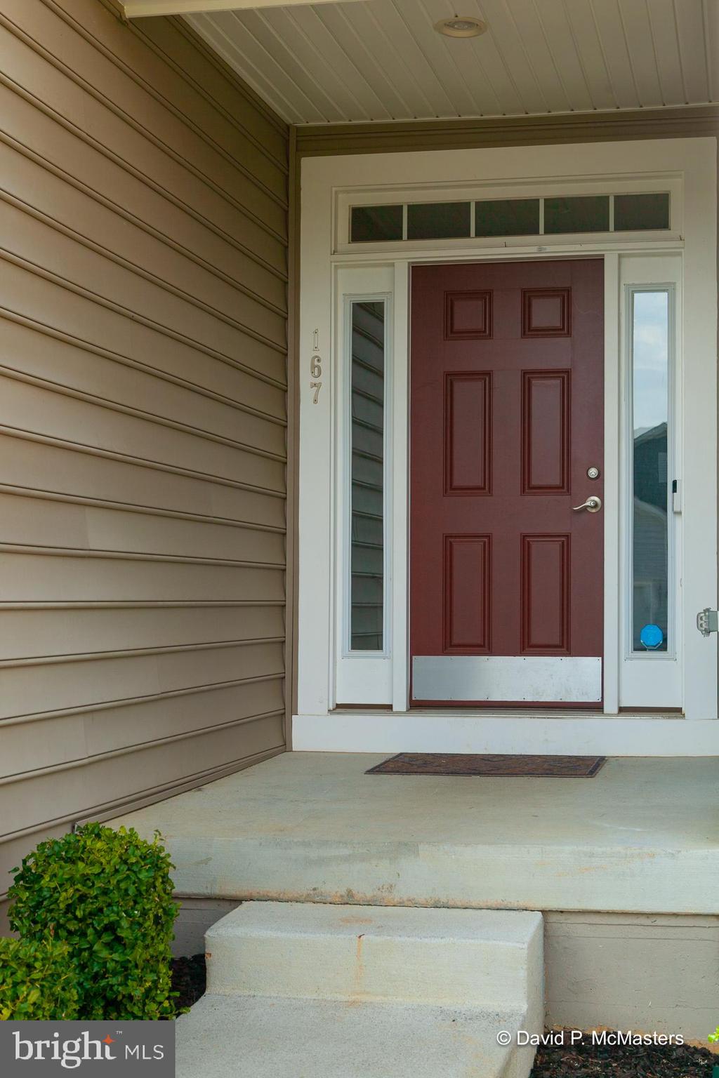 167 Sparkling Brook Road Ranson, WV 25438 - Photo 4 of 71 Doorway