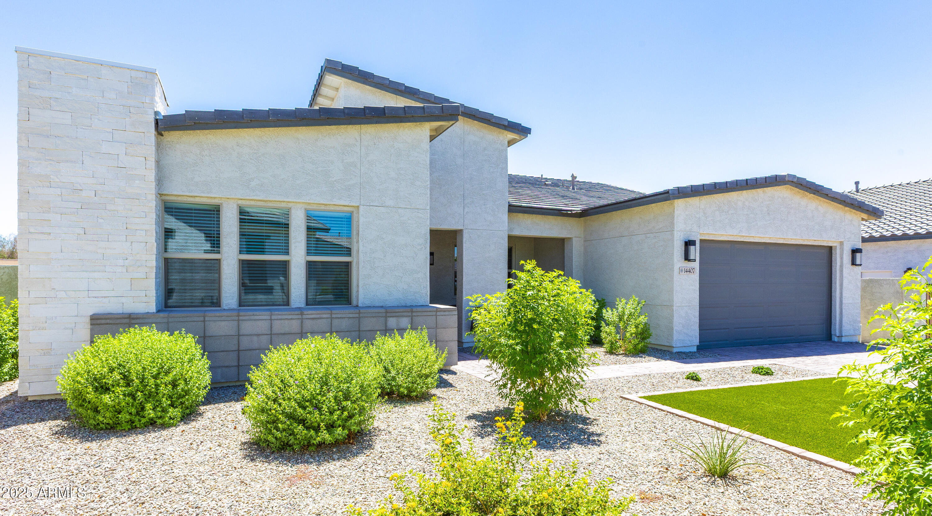 14407 North 75th Drive Peoria, AZ 85381 - Photo 2 of 41 14407 N 75th Dr-3-Edit-Edit-Edit