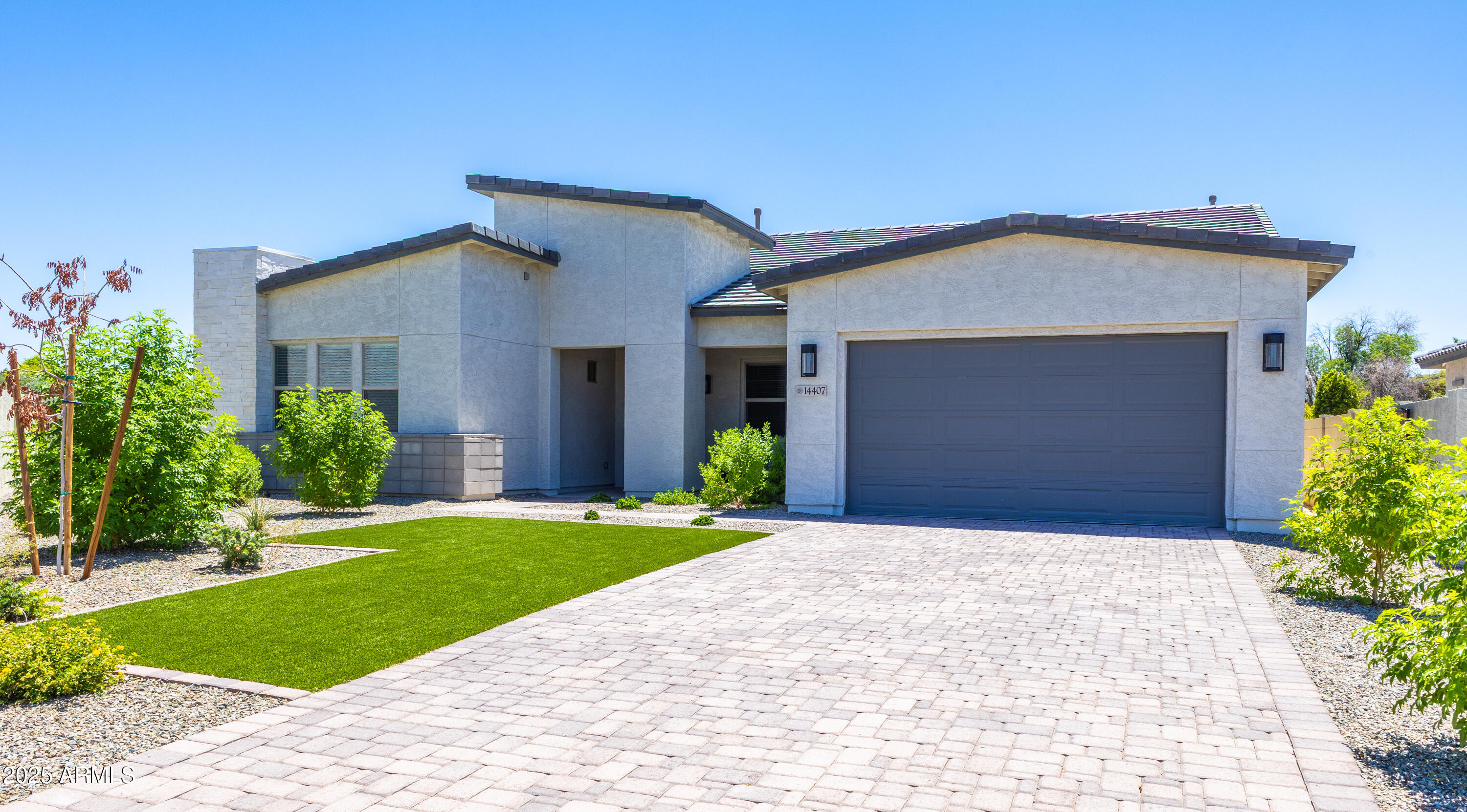 14407 North 75th Drive Peoria, AZ 85381 - Photo 3 of 41 14407 N 75th Dr-Edit