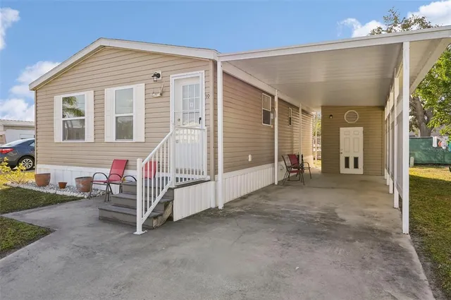 $169,900 | 6904 Cortez Road West, Unit 10, Bradenton, FL 34210