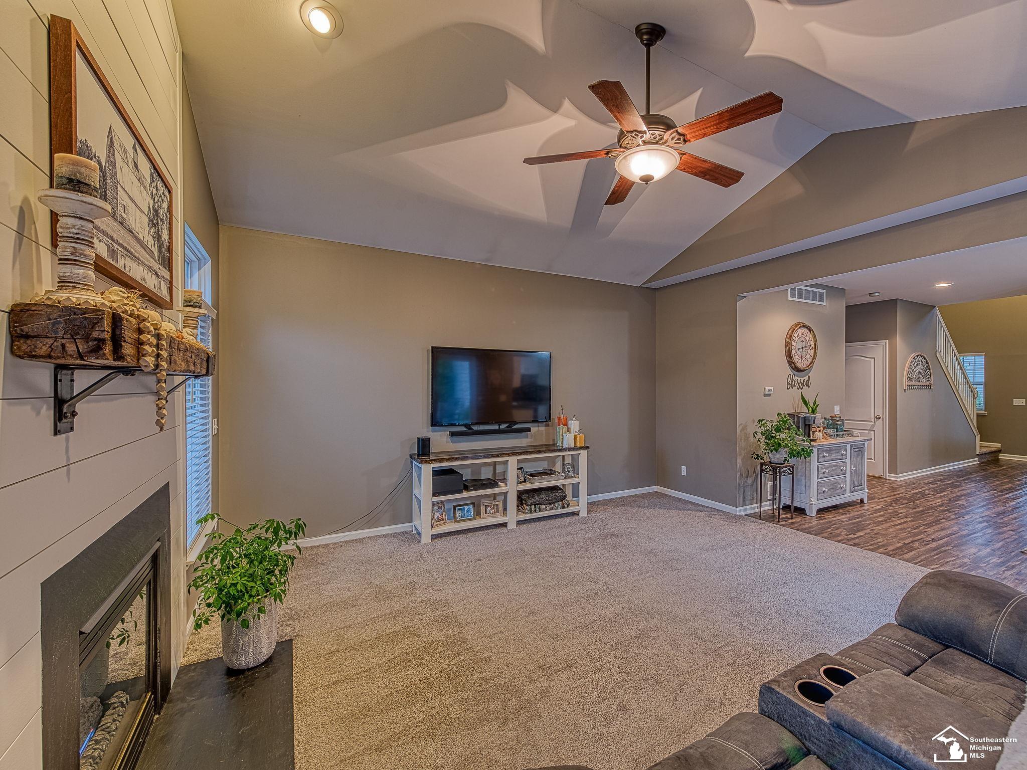 816 Golf Ridge Circle Dundee, MI 48131 - Photo 11 of 38 50093068-10.JPG