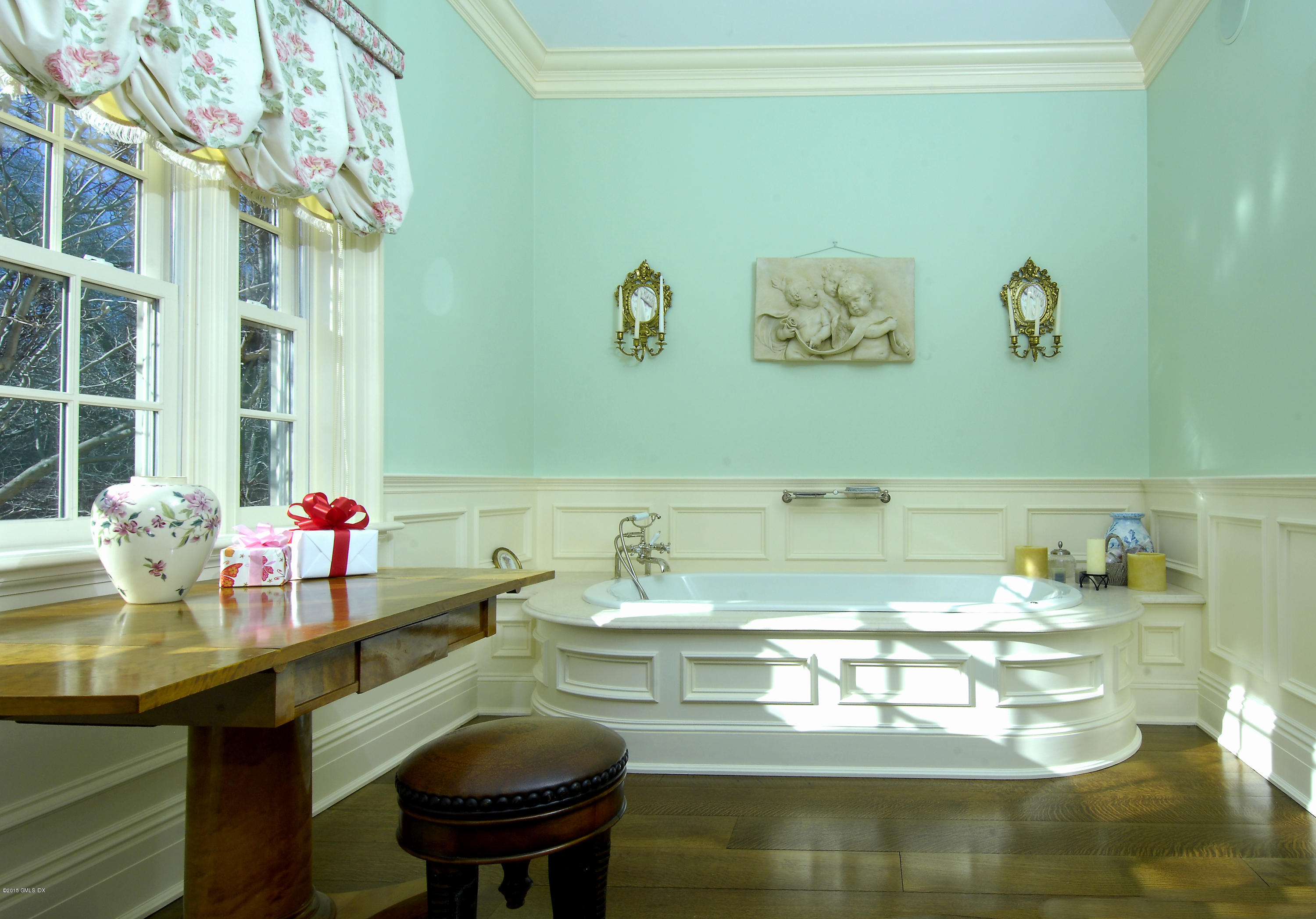 33 Meeting House Road Greenwich, CT 06831 - Photo 12 of 28 Master bath