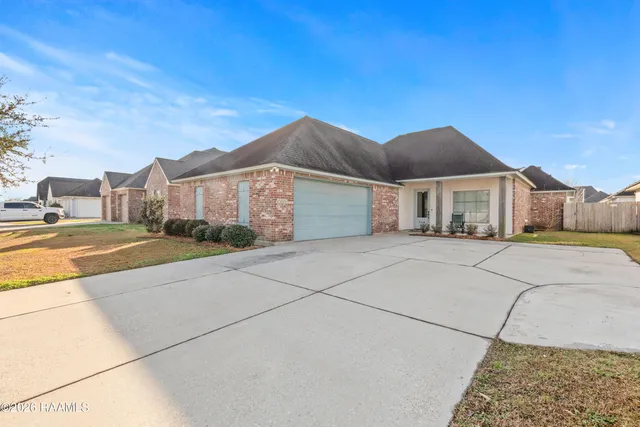 $349,999 | 110 Olivewood Drive, Lafayette, LA 70508