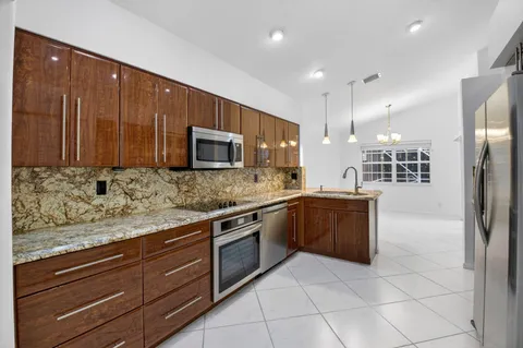 $699,000 | 7558 Ironbridge Circle, Delray Beach, FL 33446