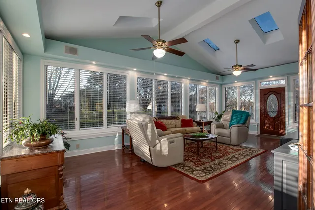 $775,000 | 129 Kiowa Way, Loudon, TN 37774