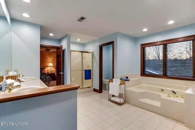 $775,000 | 129 Kiowa Way, Loudon, TN 37774