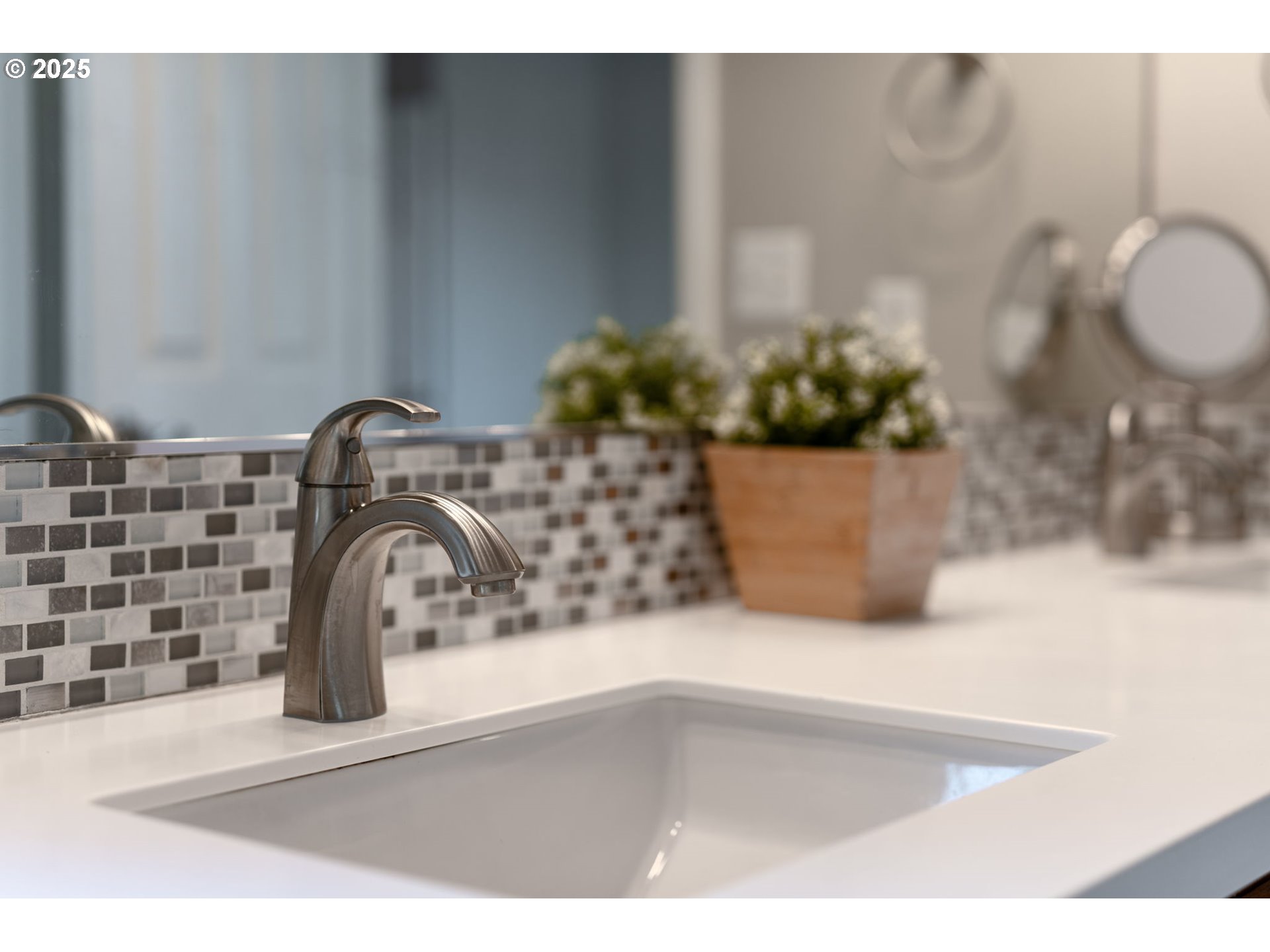 2326 Southeast Robin Lane Gresham, OR 97080 - Photo 20 of 33 a close view of sink