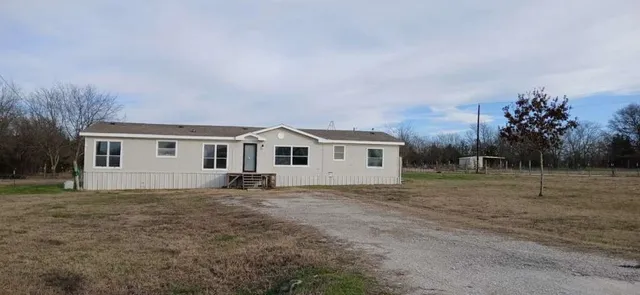 $1,999 | 102 Bailey Street, Van Alstyne, TX 75495