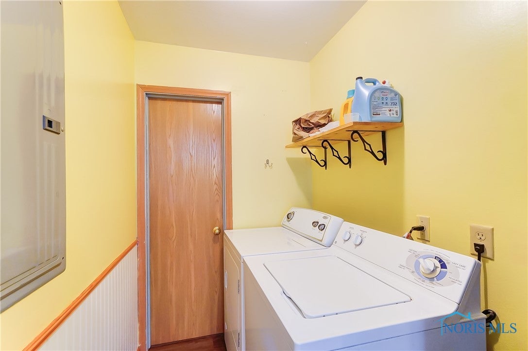 1940 Pickle Road Oregon, OH 43616 - Photo 22 of 25 Laundry Area