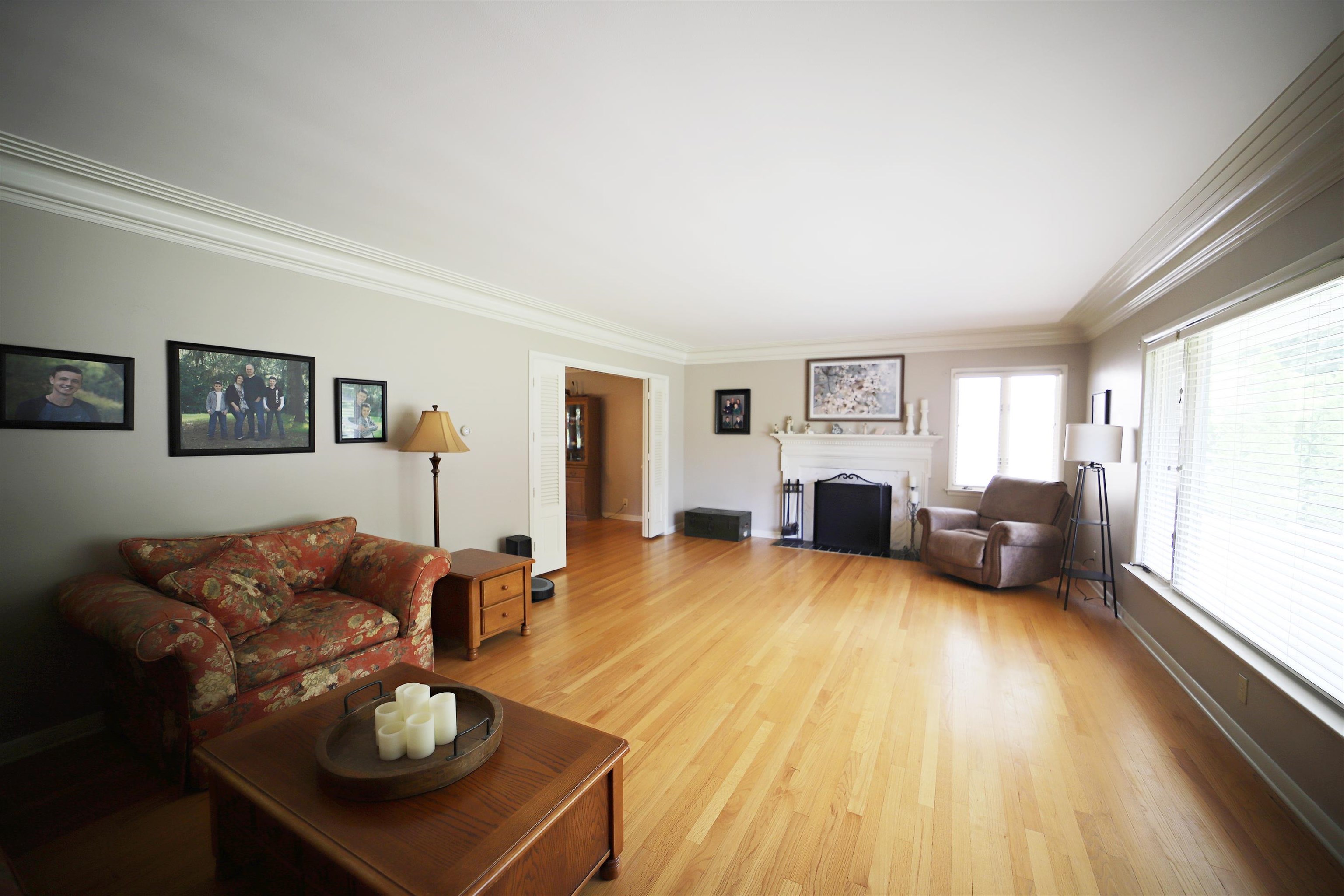 1910 Hampden Road Flint, MI 48503 - Photo 4 of 38 50088681-3.JPG