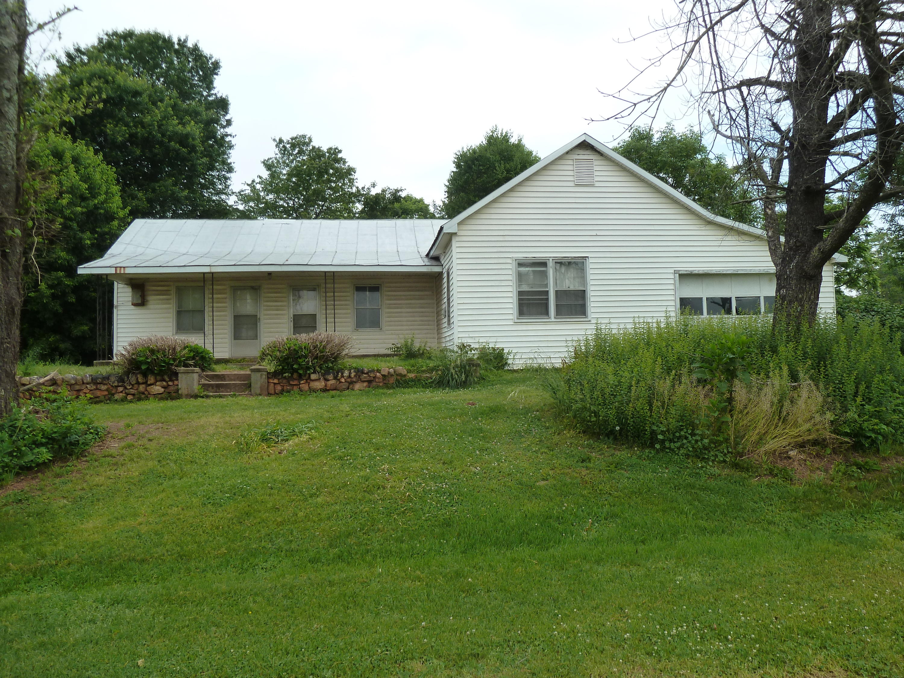 925 Alean Road Wirtz, VA 24184 - Photo 7 of 15 7 House