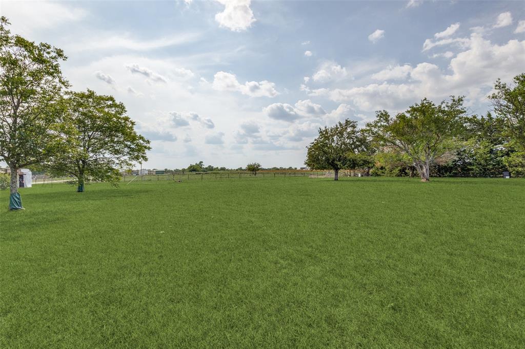 6482 County Road 321 Valley View, TX 76272 - Photo 32 of 40