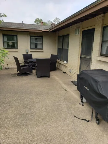 $2,200 | 605 Cardinal Drive, Kerrville, TX 78028