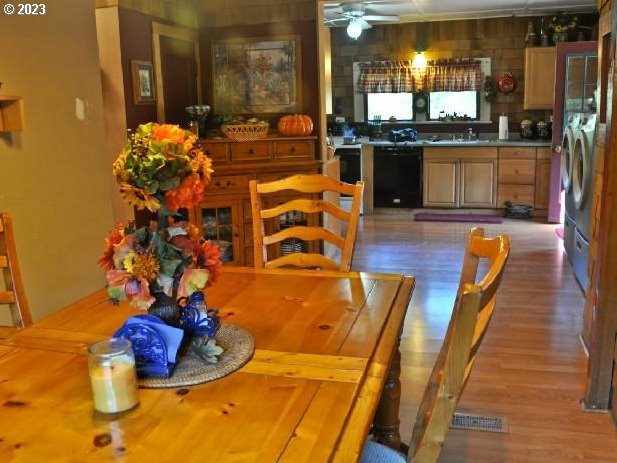 22611 South Cadonau Road Estacada, OR 97023 - Photo 7 of 23 a dining table with chairs