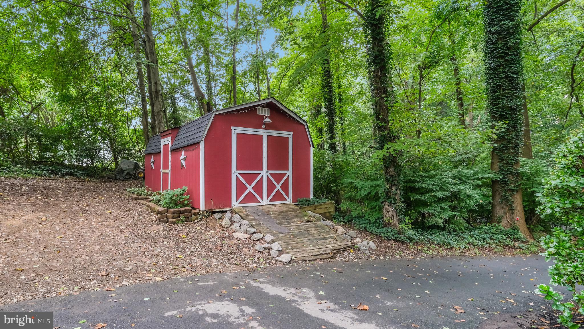 109 Eden Road Landenberg, PA 19350 - Photo 53 of 54 Exterior back/Shed
