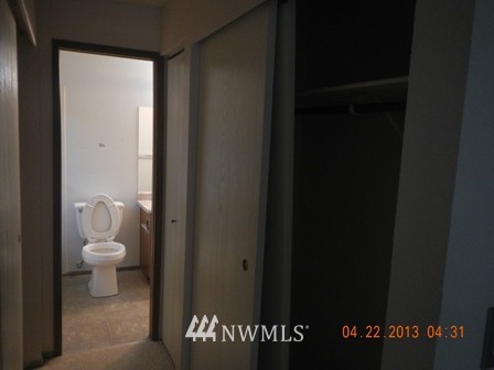 2517 Northeast 4th Street, Unit 524 Renton, WA 98056 - Photo 10 of 10 a bathroom with a toilet