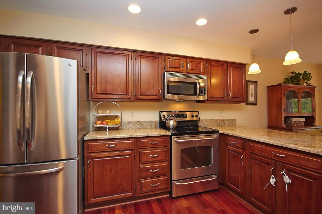 3865 Inverness Road Fairfax, VA 22033 - Photo 9 of 30 Kitchen