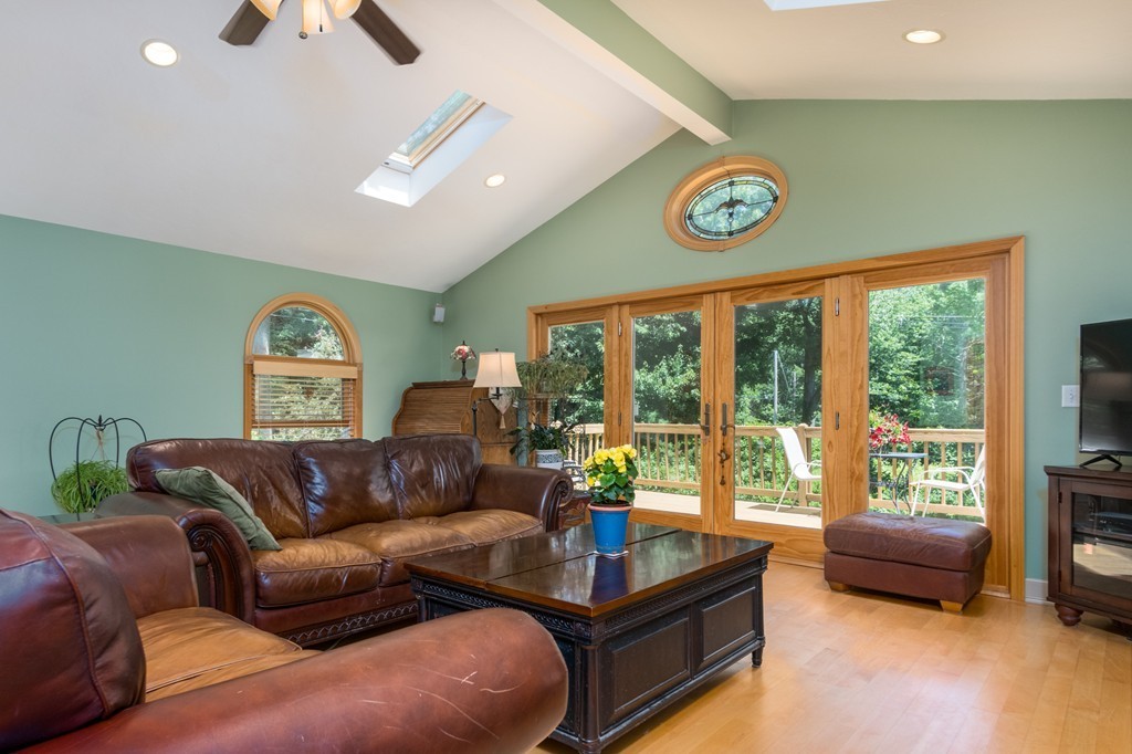 63 Kimball Road Amesbury, MA 01913 - Photo 2 of 30