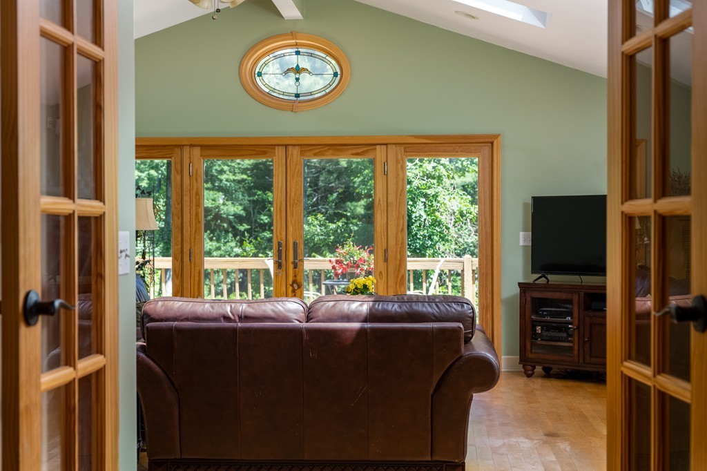 63 Kimball Road Amesbury, MA 01913 - Photo 5 of 30
