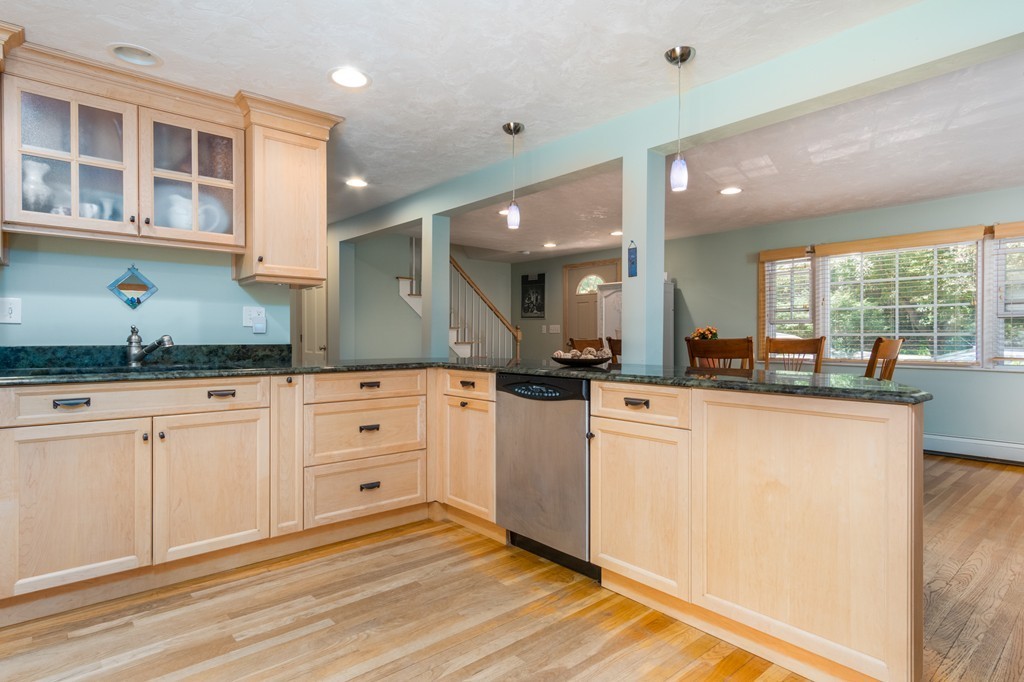 63 Kimball Road Amesbury, MA 01913 - Photo 7 of 30