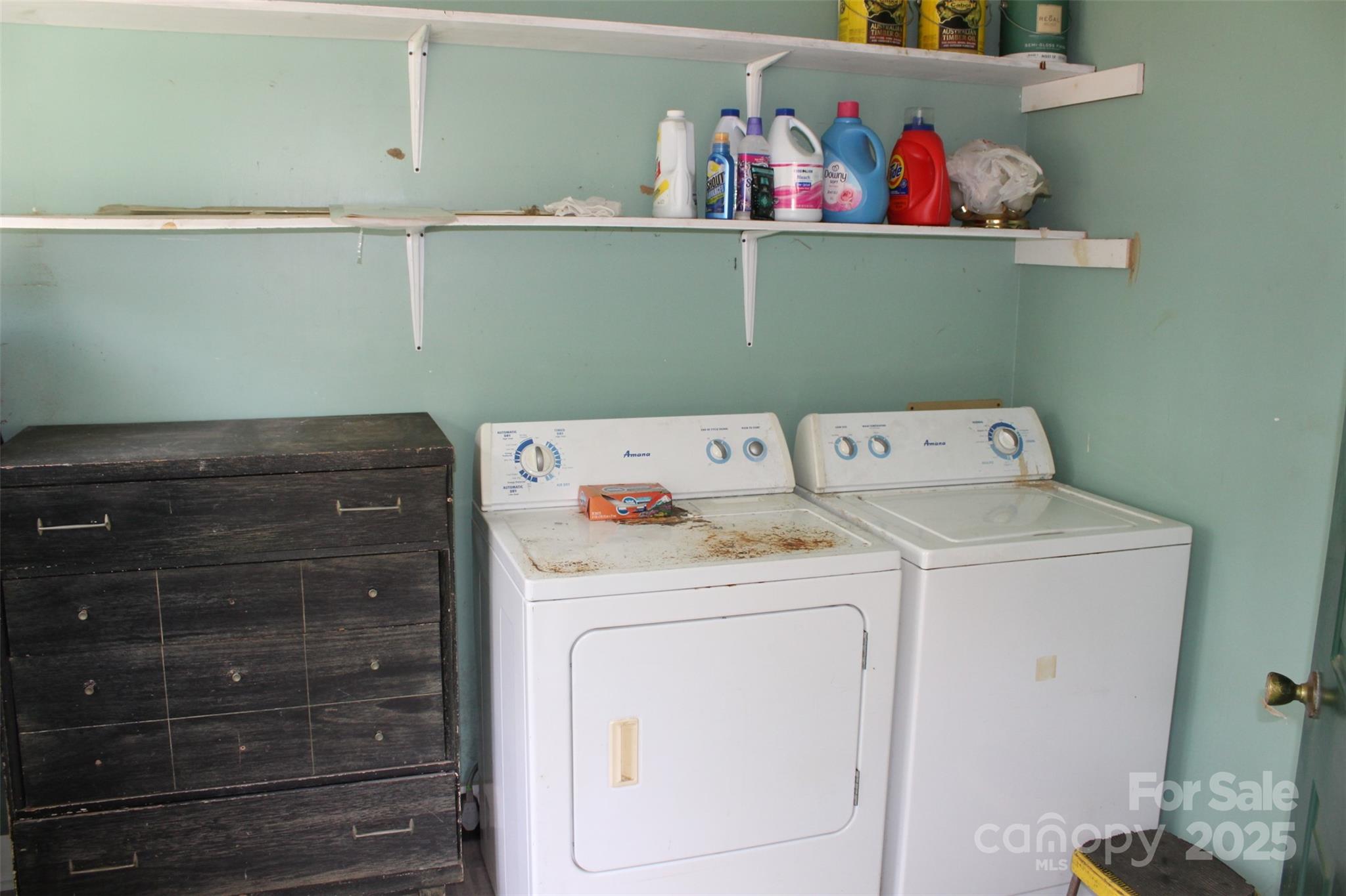 68 Rector Street Tryon, NC 28782 - Photo 26 of 29 a utility room with dryer and washer