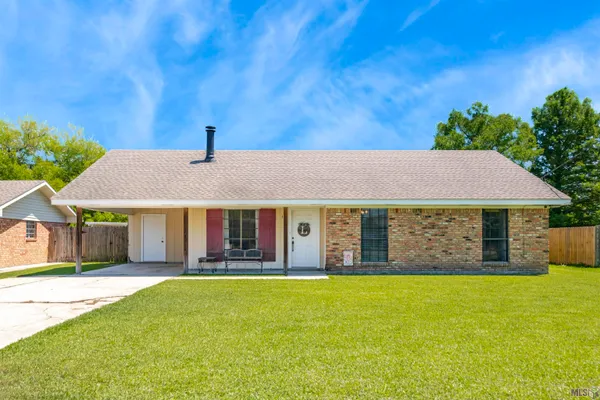 $215,000 | 113 Diplomat Way Drive, Thibodaux, LA 70301