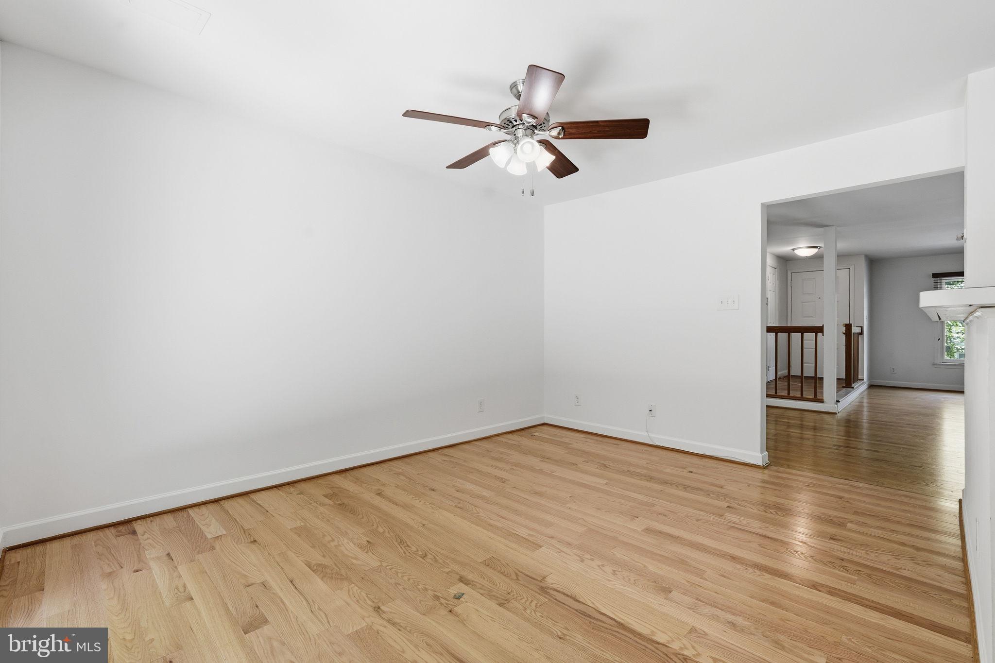 1609 Oak Spring Way Reston, VA 20190 - Photo 19 of 50