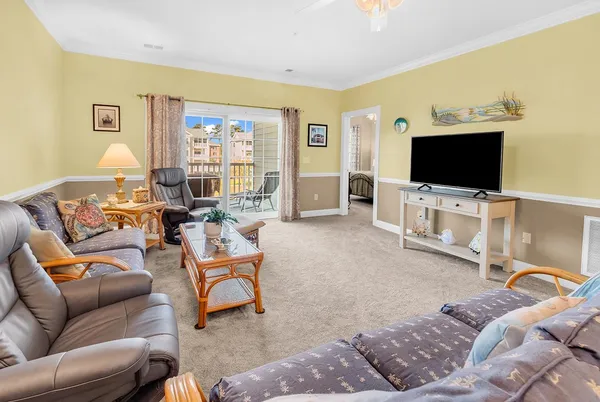 $229,900 | 4823 Magnolia Lake Drive, Unit 302, Myrtle Beach, SC 29577