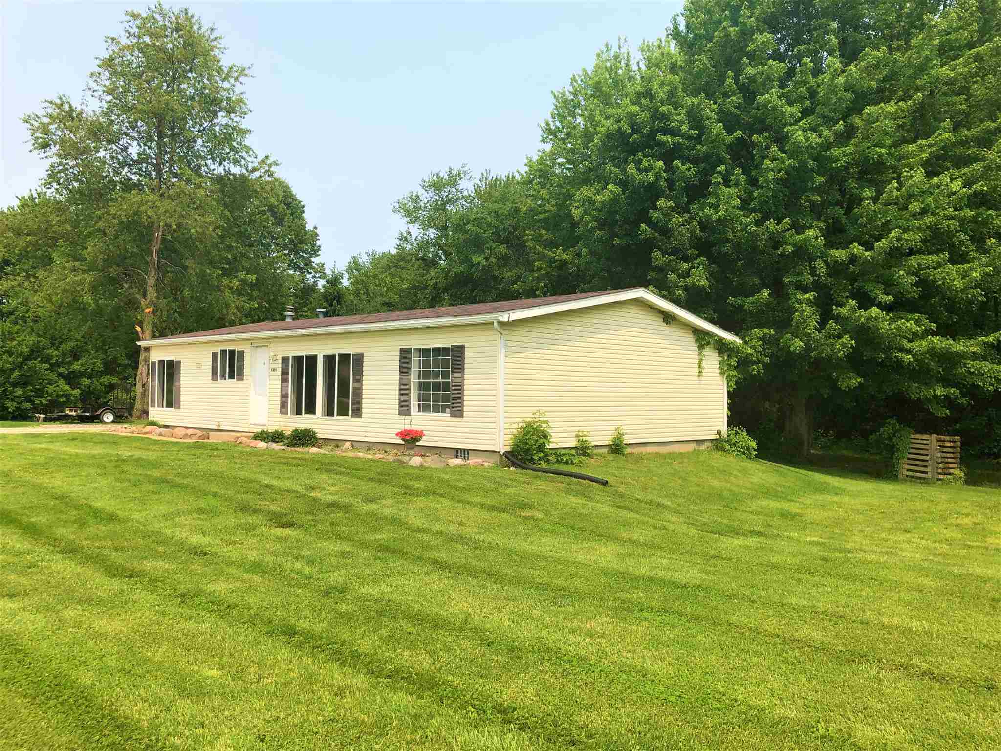 9396 East Adams Road Pierceton, IN 46562 - Photo 1 of 32 Gallery Image 1