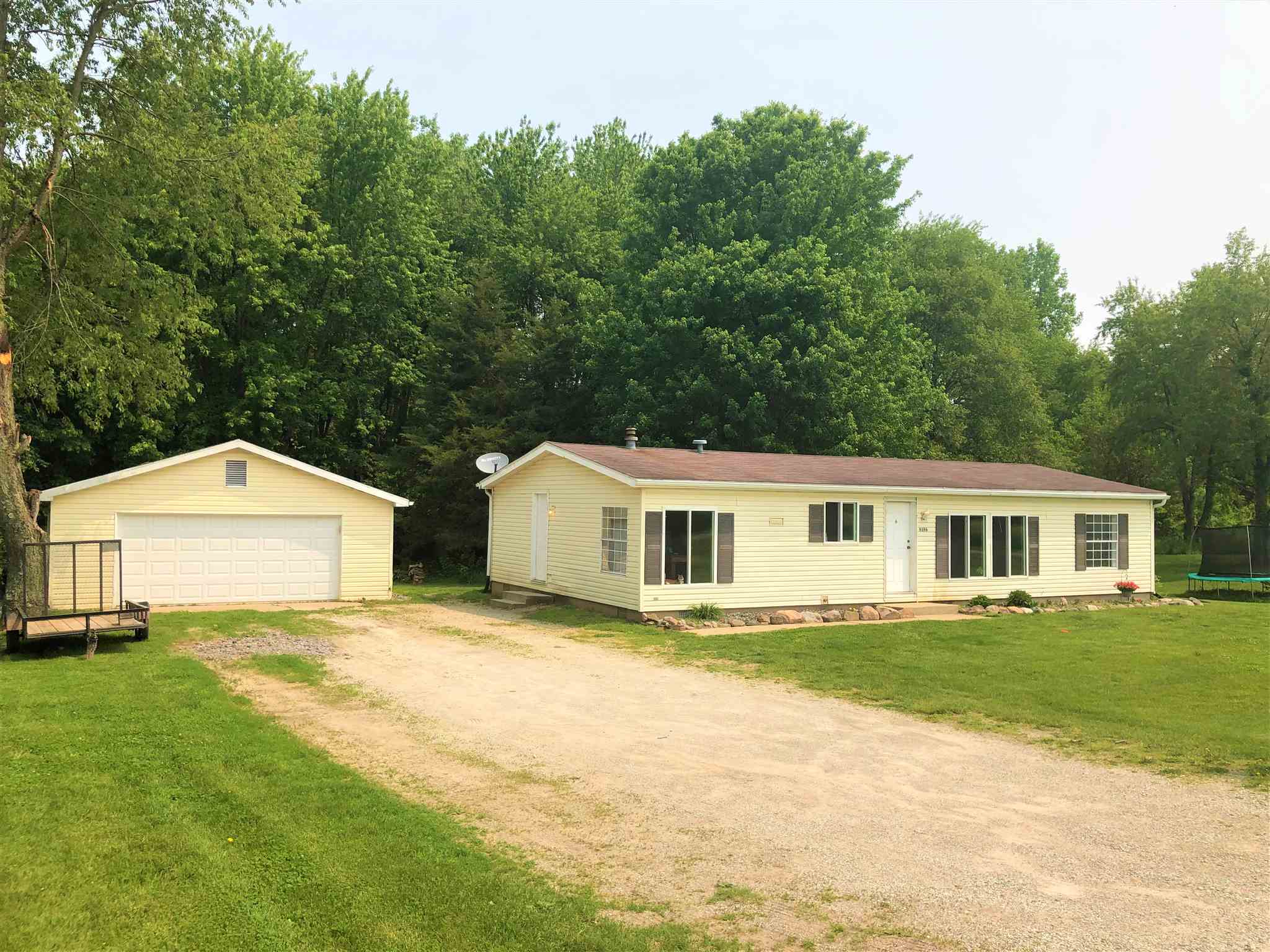 9396 East Adams Road Pierceton, IN 46562 - Photo 2 of 32 Gallery Image 2