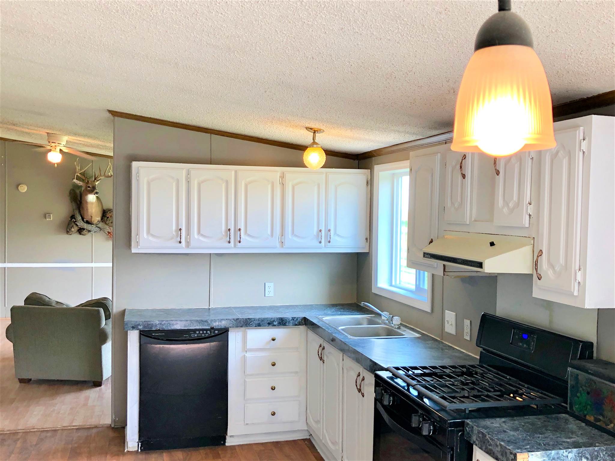 9396 East Adams Road Pierceton, IN 46562 - Photo 11 of 32 Gallery Image 11