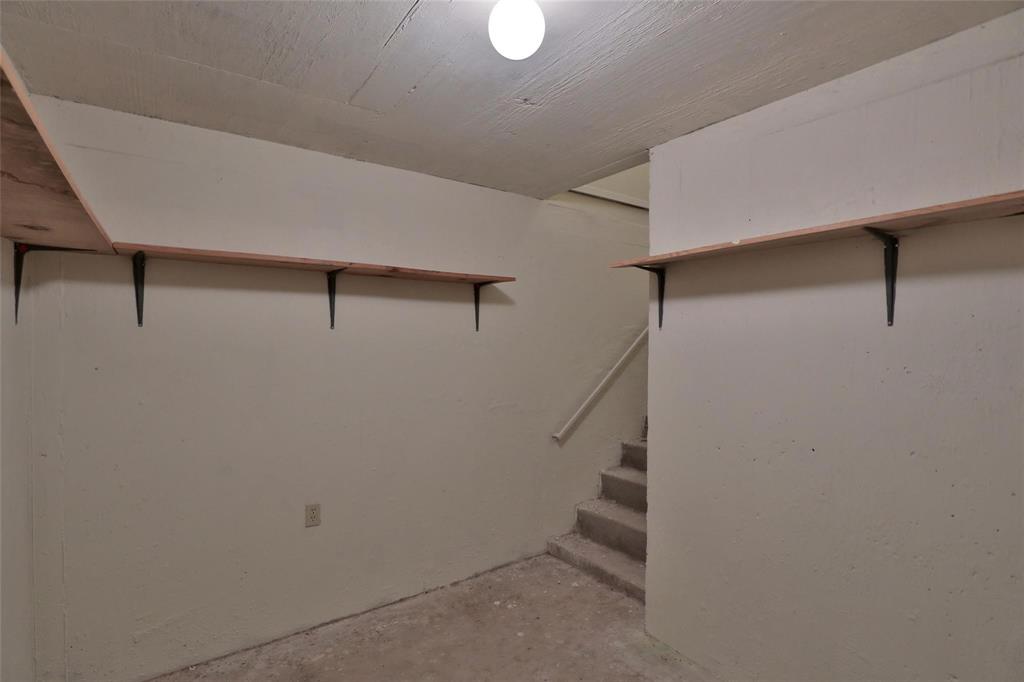5717 Fm 2647 Winters, TX 79567 - Photo 29 of 37