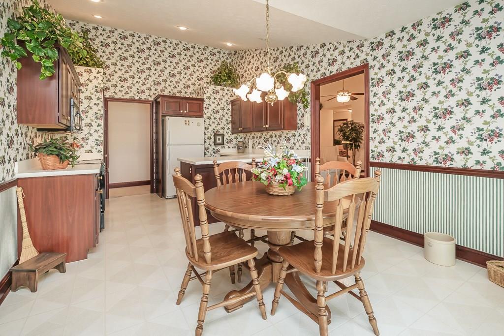 1310 Kingsgate Road Springfield, OH 45503 - Photo 6 of 65