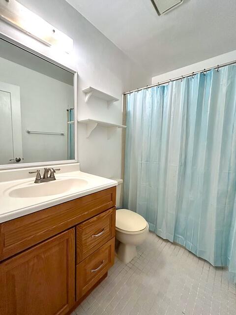10551 Country Club Terrace Boca Raton, FL 33428 - Photo 13 of 41 BATHROOM