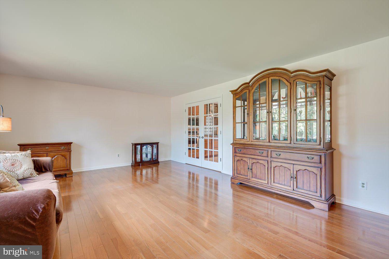 86 Albemarle Road Hamilton, NJ 08690 - Photo 8 of 49 Spacious living area with elegant charm.