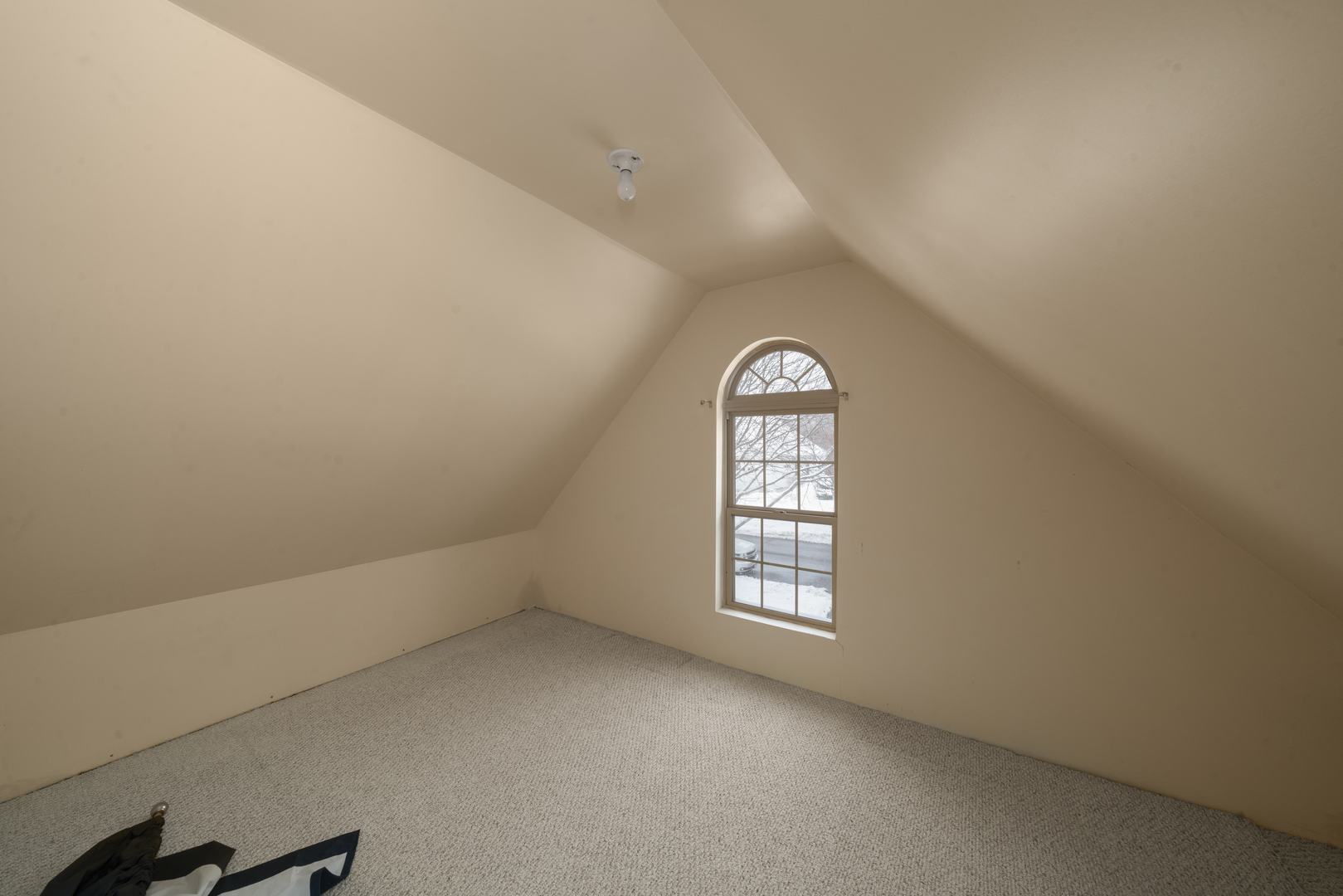 757 Merrill New Road Sugar Grove, IL 60554 - Photo 28 of 51 an empty room with windows