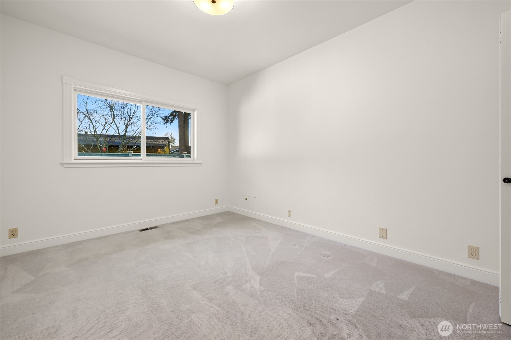 309 Bayside Road Bellingham, WA 98225 - Photo 33 of 40