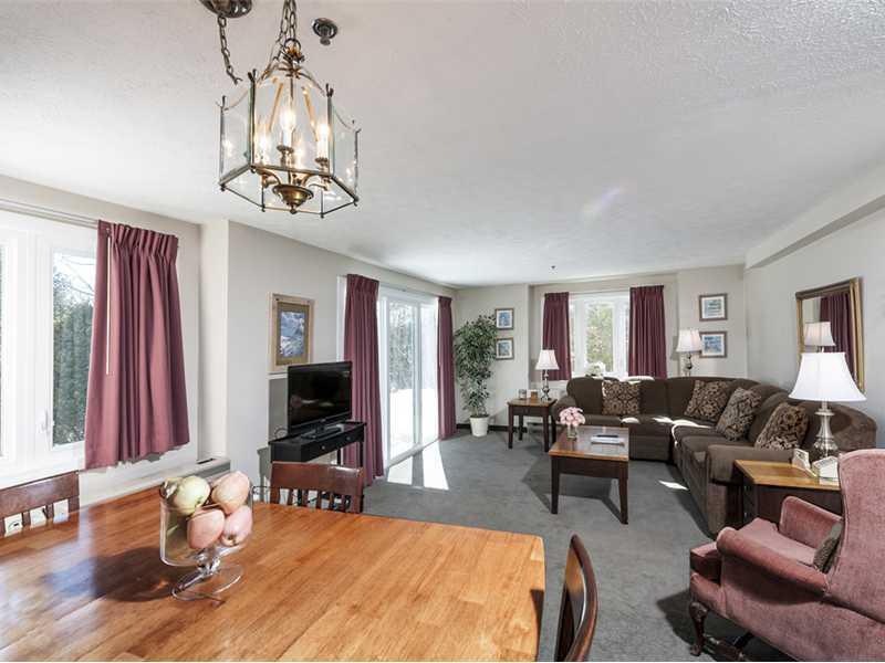 1373 Post Road, Unit 15B Wells, ME 04090 - Photo 5 of 14 Dining Room.