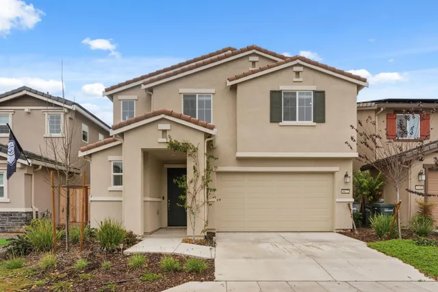 $459,000 | 6672 East Washington Avenue, Fresno, CA 93727