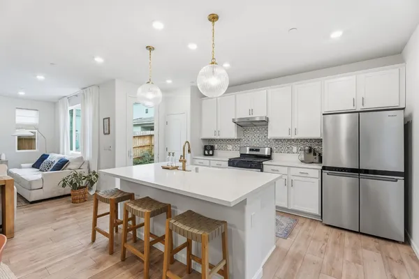 $459,000 | 6672 East Washington Avenue, Fresno, CA 93727